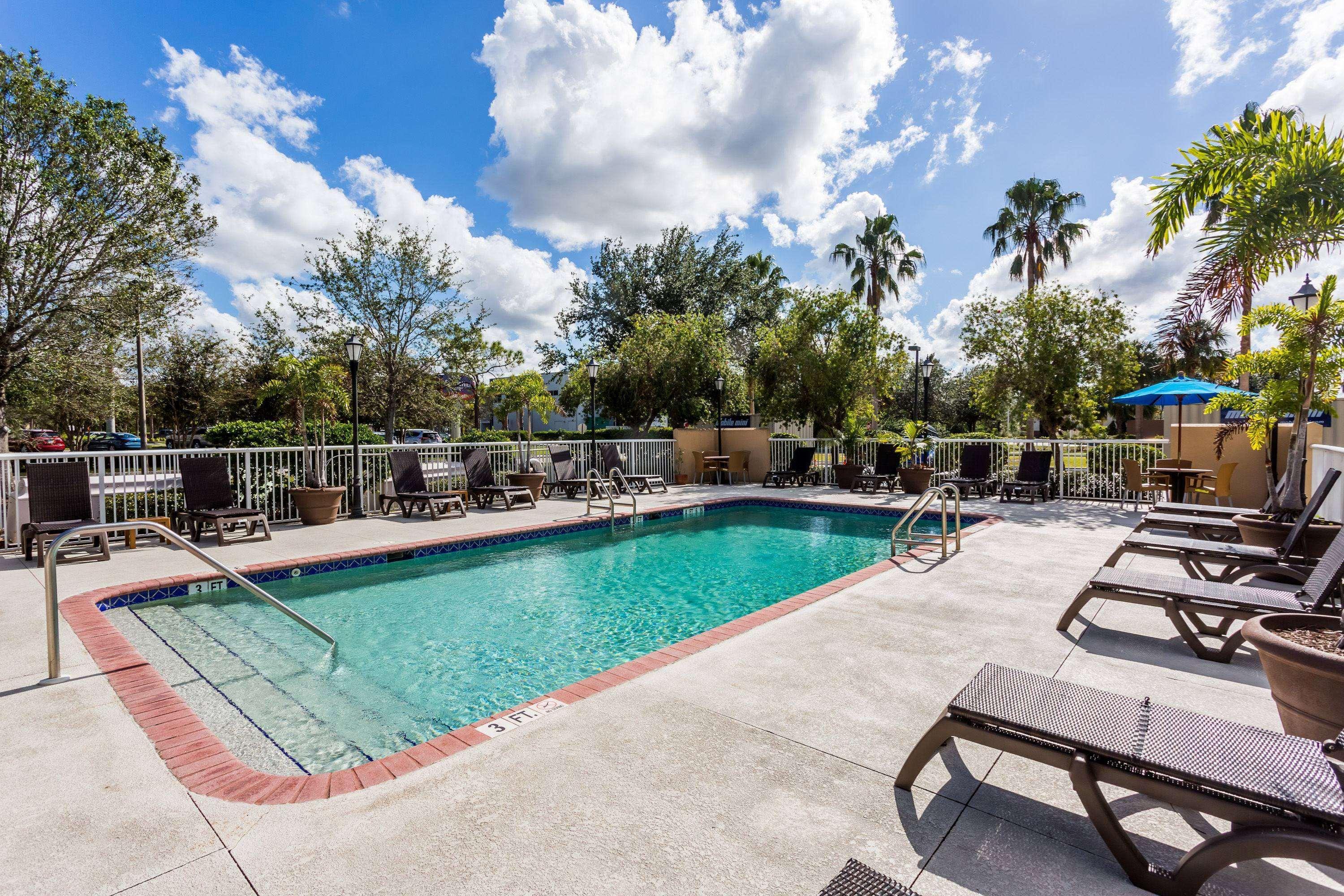 Baymont By Wyndham Fort Myers Airport Eksteriør bilde