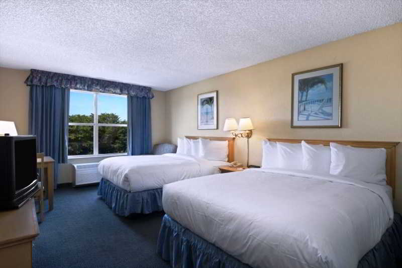 Baymont By Wyndham Fort Myers Airport Hotell Rom bilde